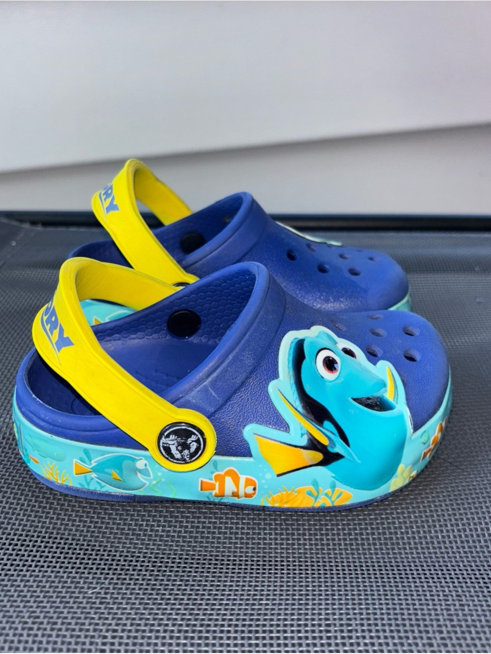 Crocs Lights Finding Dory clogs Size 6 C6 Toddler Kids